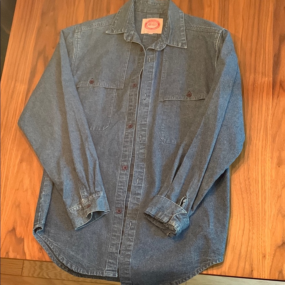 Made In Canada 🇨🇦 Vintage Classic Denim Button-Up Shirt Mens Small